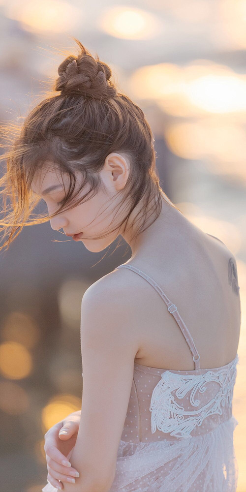 爱游戏登录入口-【队伍调整】赛季中期换人策略成胜负关键，啥时候换赛季