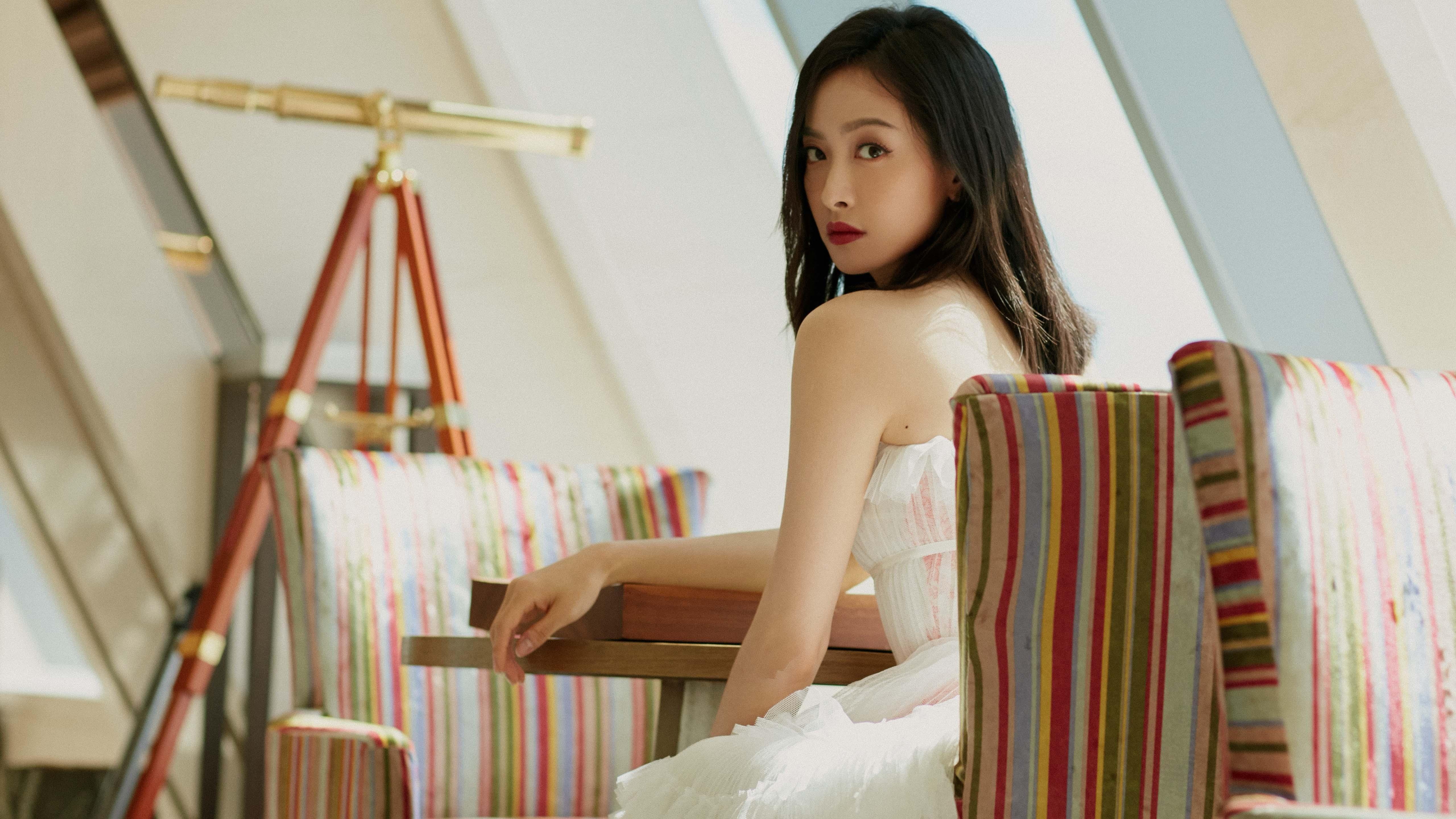 电竞产业融资活跃,推动赛事规模持续扩大,电竞产业规模及金额