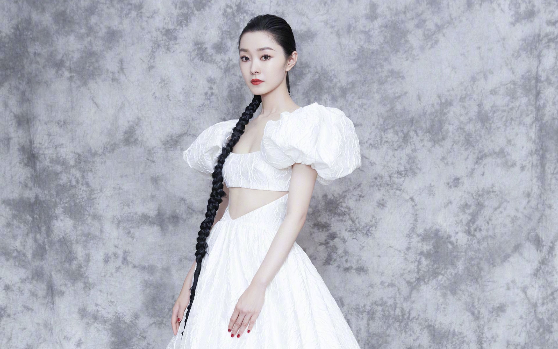 爱游戏-山西教练分享战术调整心得强调防守重要性，防守战术基础配合的教学与训练