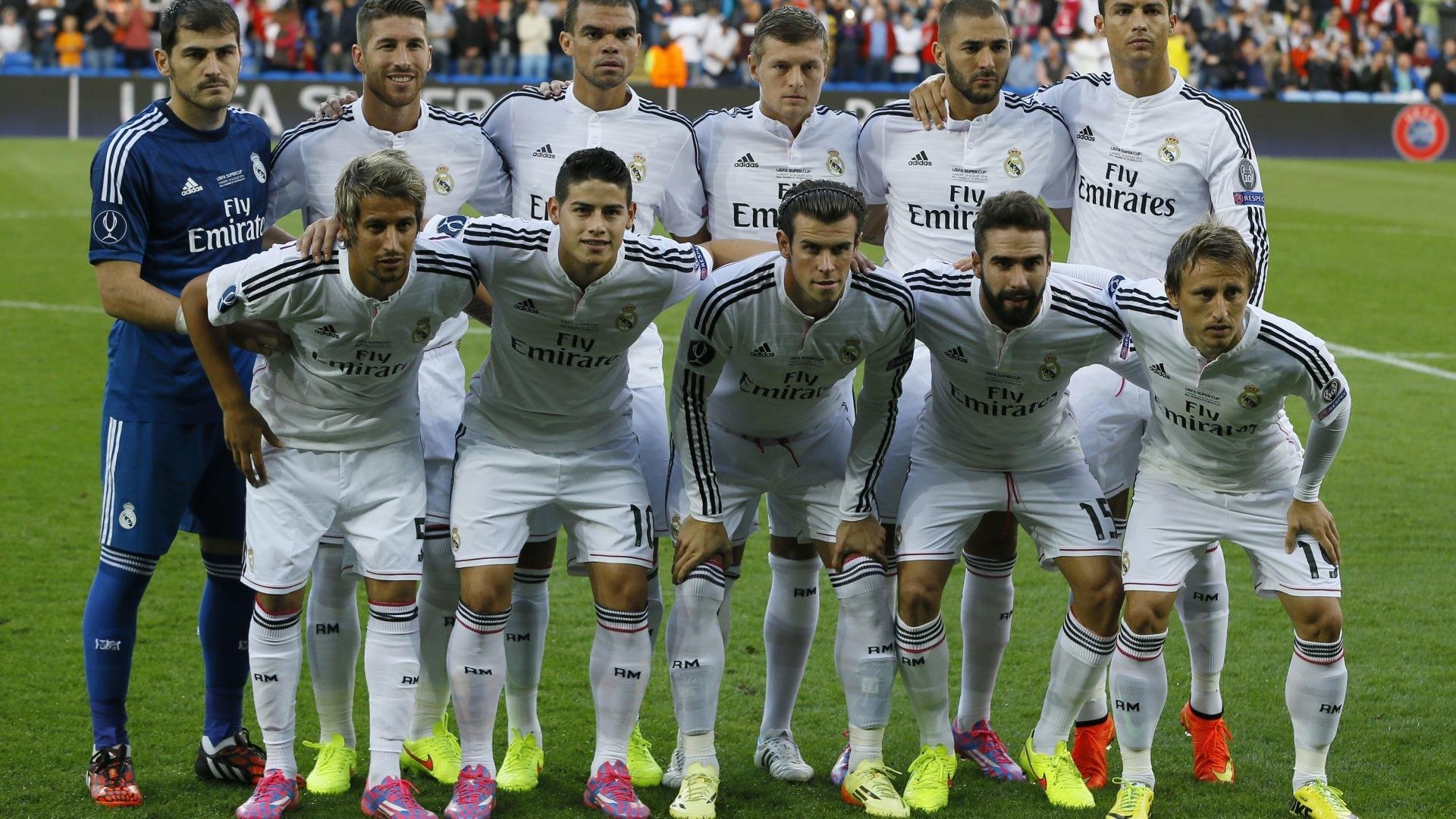 爱游戏-_精彩插曲：运动员赛前趣味小游戏热身_，运动员比赛前的热身运动